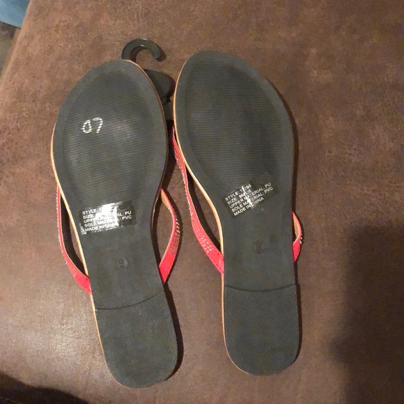 Sandles - Picture 2 of 4